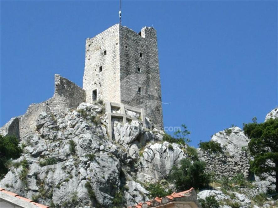 Apartment With 2 Balconies And Sea View Omiš Extérieur photo