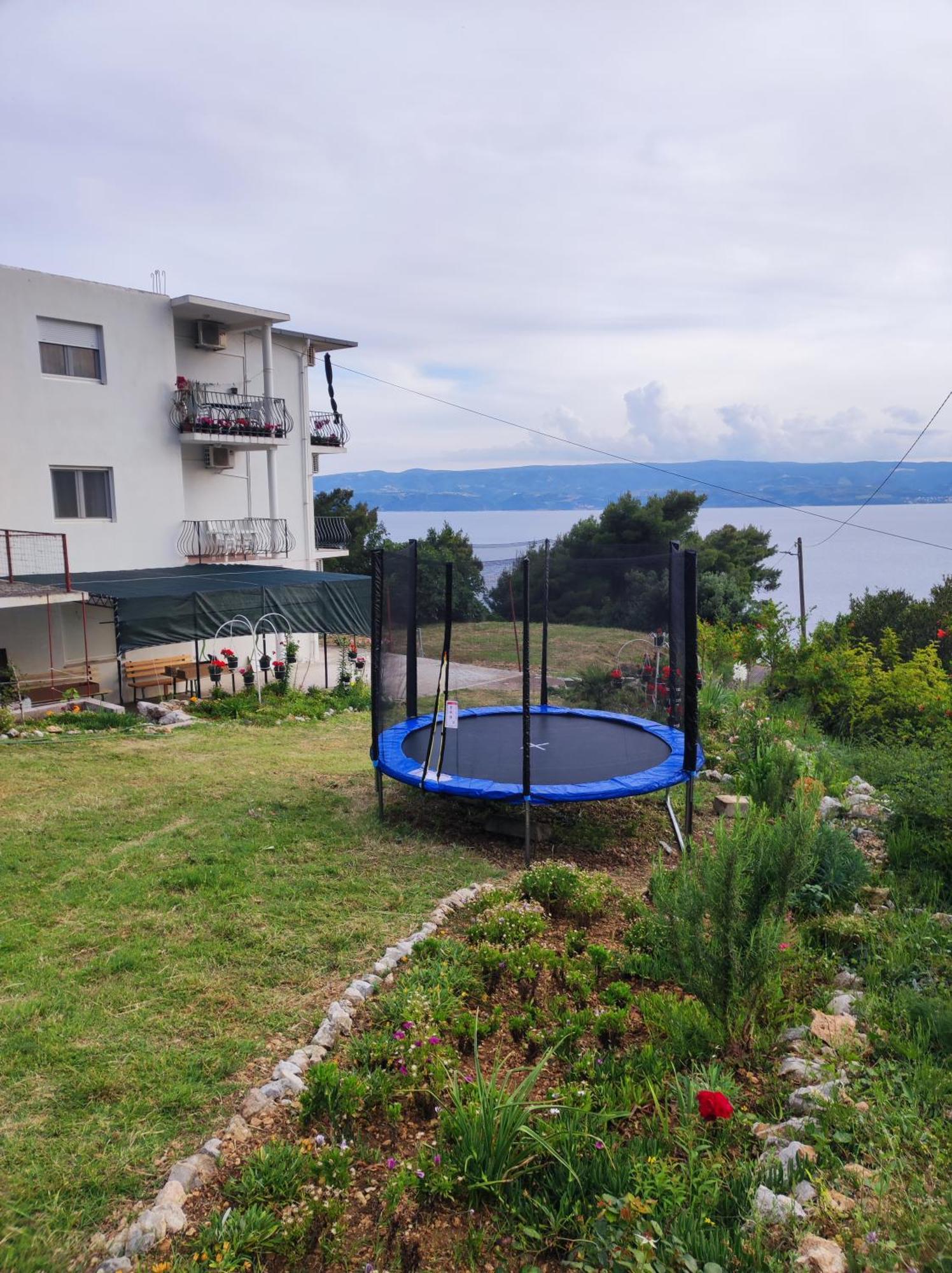 Apartment With 2 Balconies And Sea View Omiš Extérieur photo
